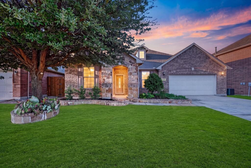 1309 Mesa Crest Drive, Fort Worth, TX 76052 — photo 1