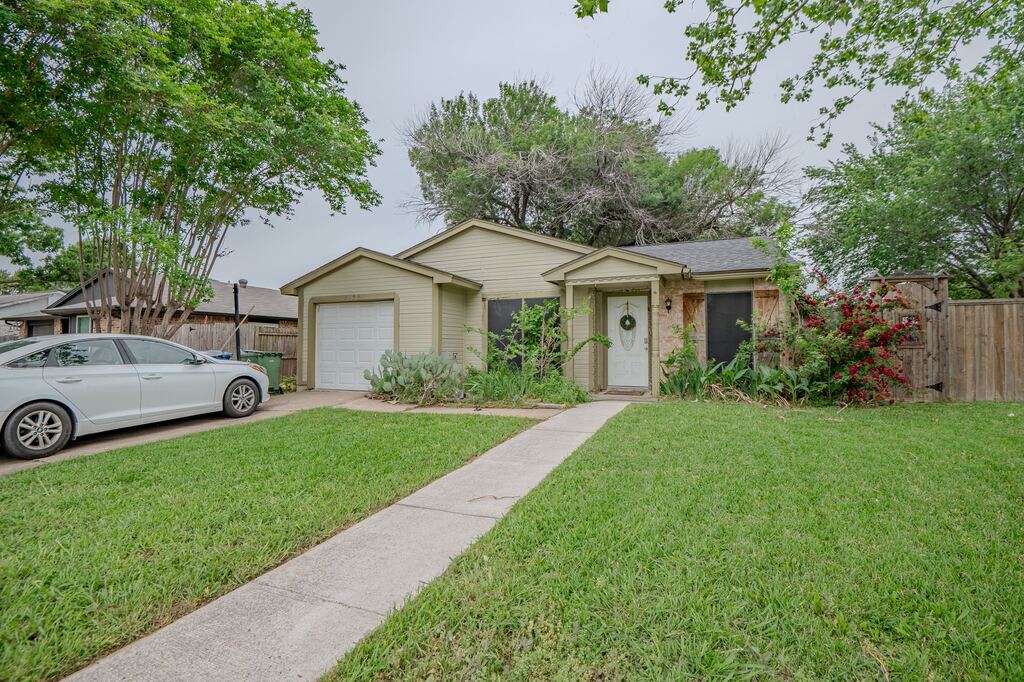4220 Malone Avenue, The Colony, TX 75056 — photo 1