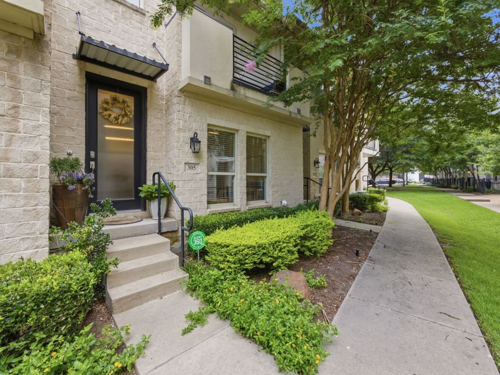 7333 Valley View Lane 305, Dallas, TX 75240 — photo 1
