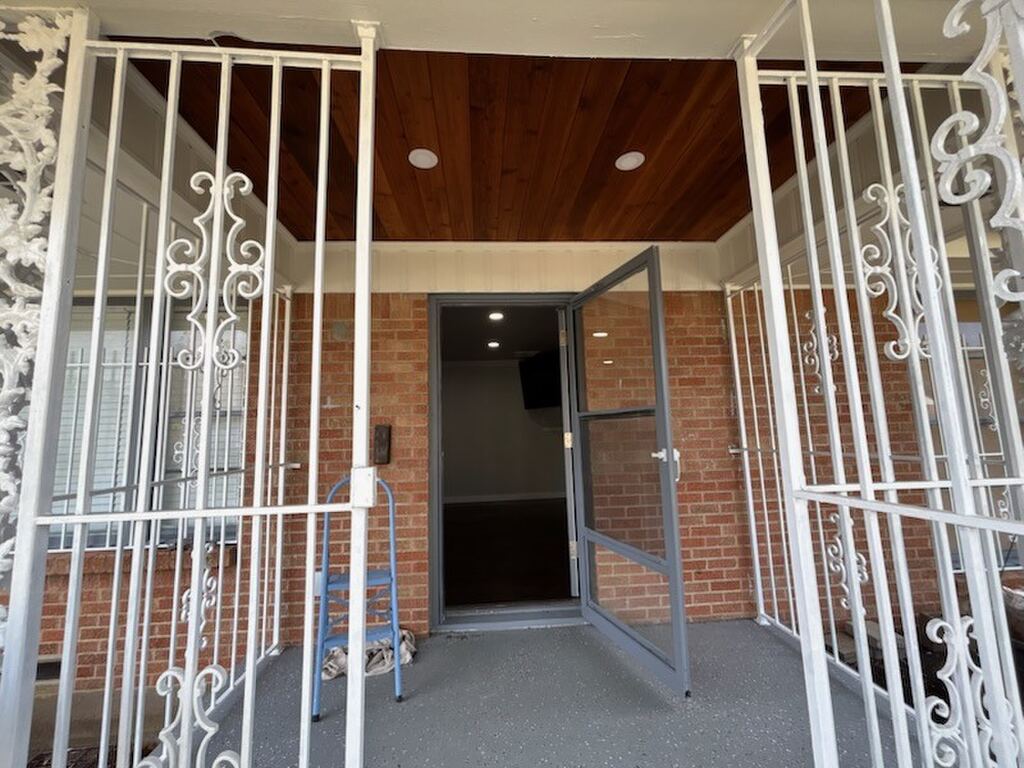 1570 Sutter Street, Dallas, TX 75216 — photo 1