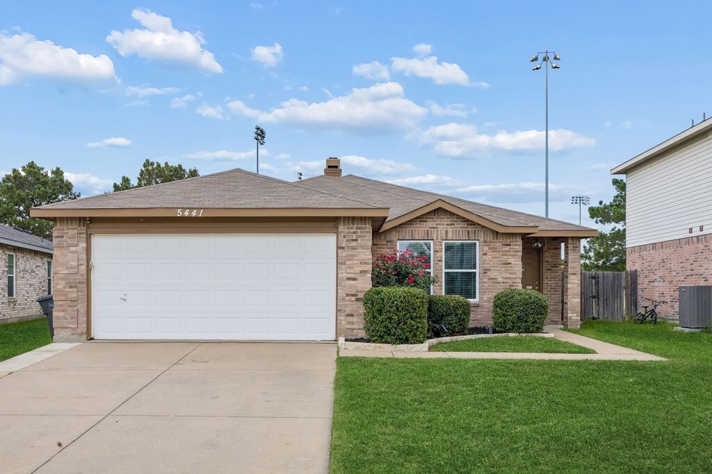 5441 Camarillo Drive, Fort Worth, TX 76244 — photo 1
