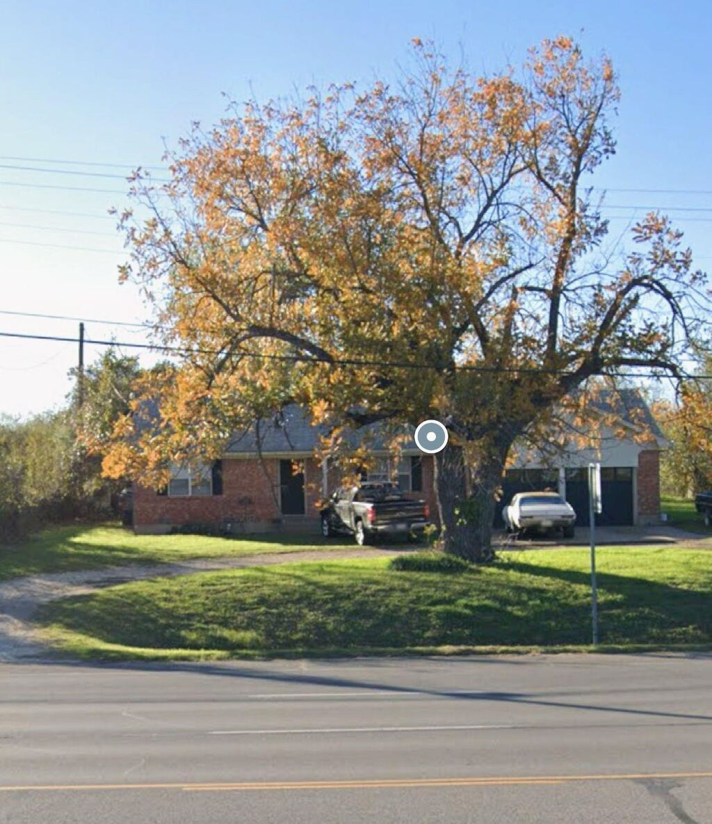 117 N Broadway Street, Joshua, TX 76058 — photo 1