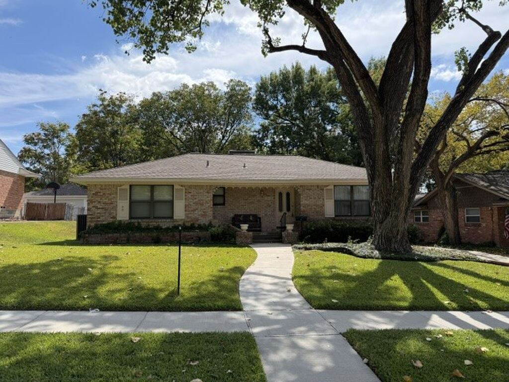10106 Shadyview Drive, Dallas, TX 75238 — photo 1