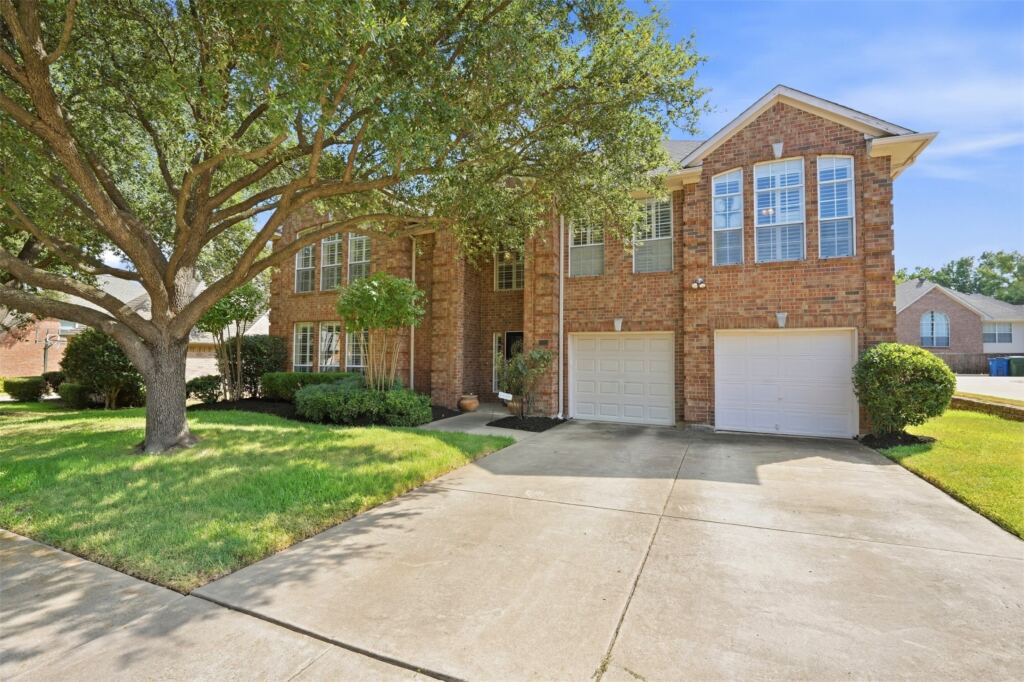 2825 Pond Wood Drive