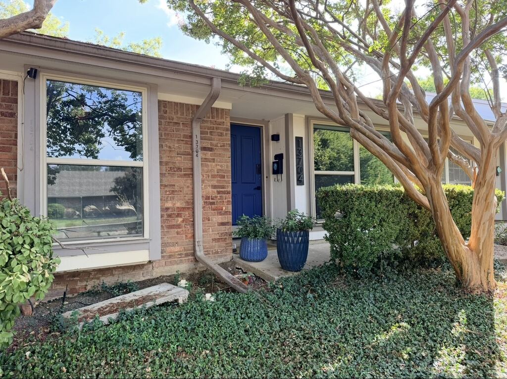 13704 Flagstone Lane, Dallas, TX 75240 — photo 1