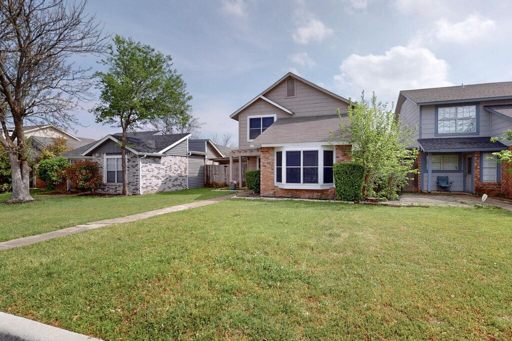 9945 Pack Saddle Trail, Fort Worth, TX 76108 — photo 1