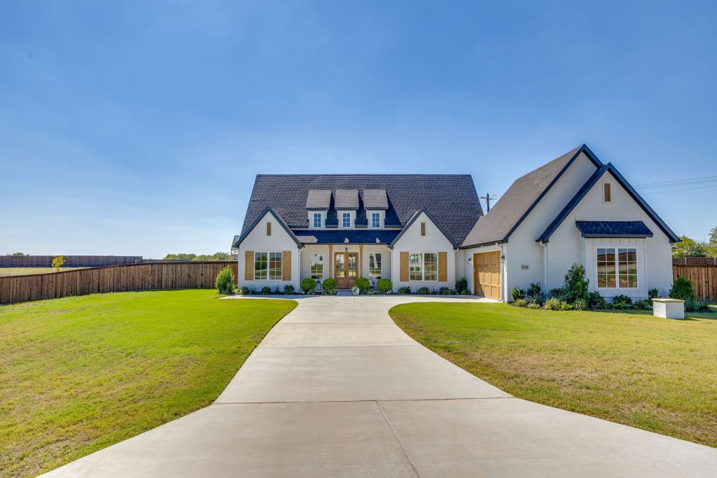 1000 Twin Creeks Drive