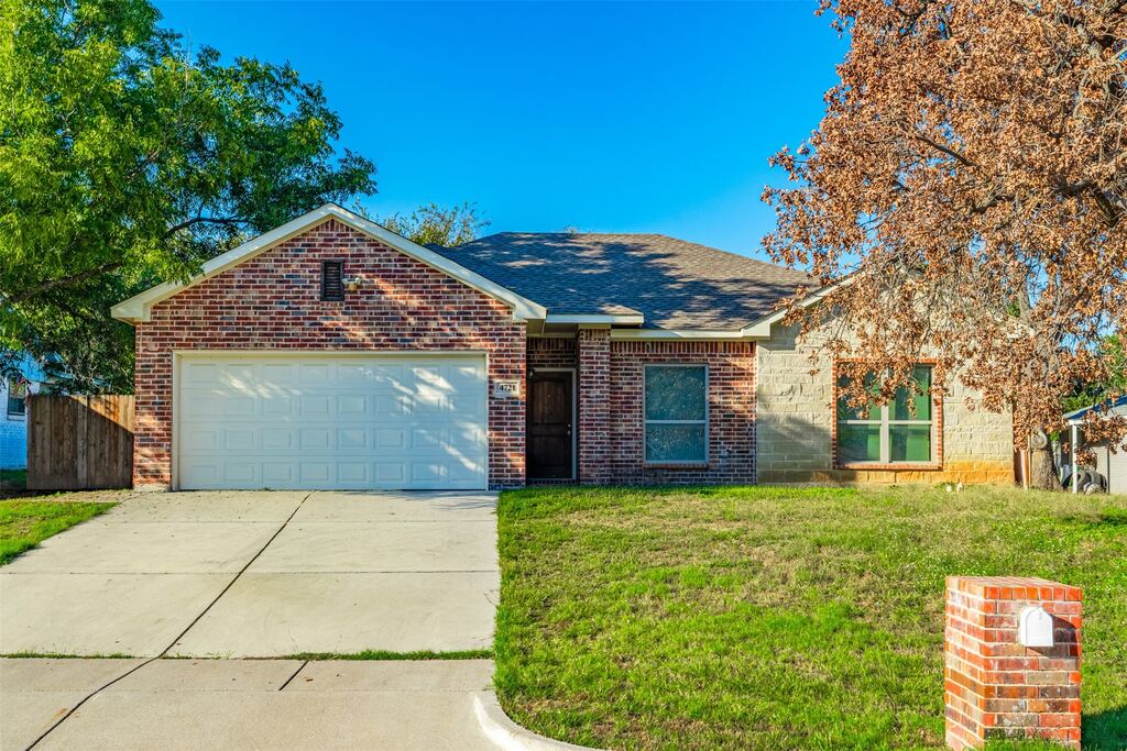 4721 Woodview Lane, Forest Hill, TX 76140 — photo 1
