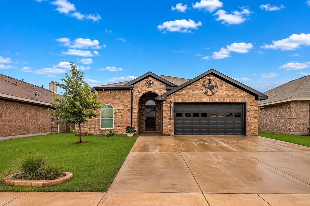 1240 Camden Yard Drive, Fort Worth, TX 76028 — photo 1