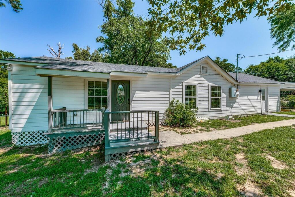 722 1/2 S Prarieville, Athens, TX 75751 — photo 1