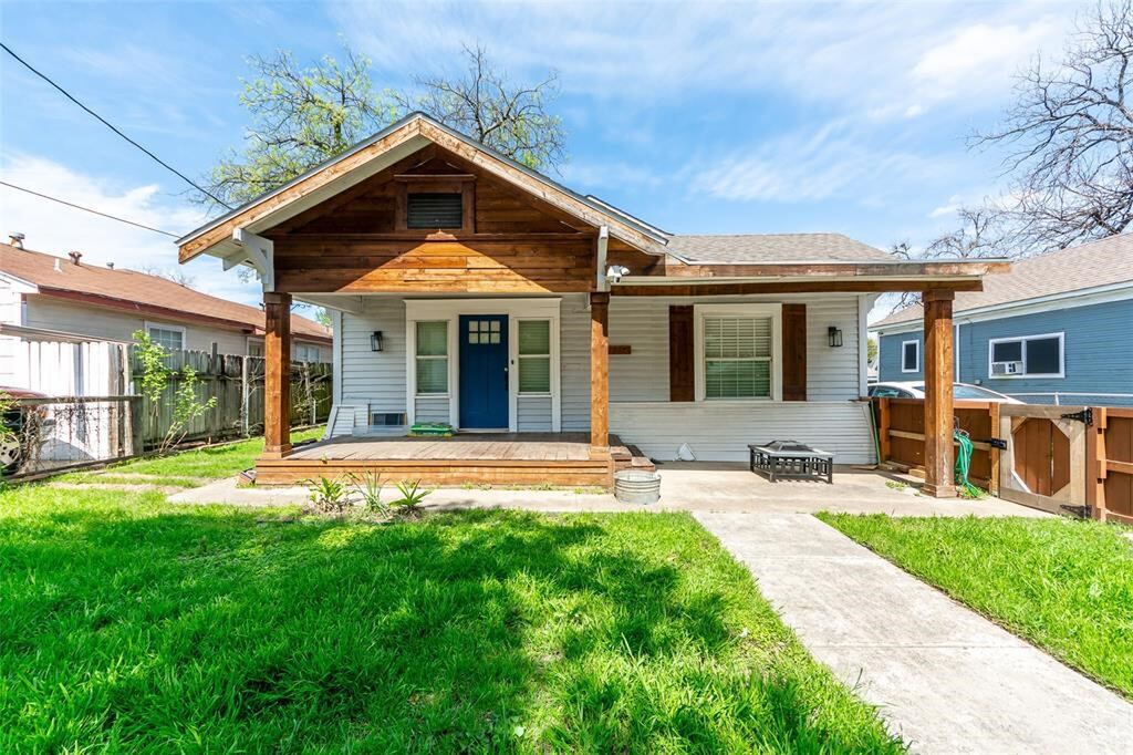 719 Melba Street, Dallas, TX 75208 — photo 1