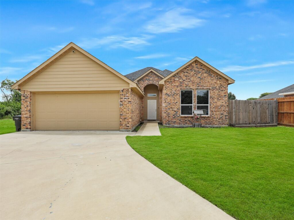 3101 Eastcrest Court, Fort Worth, TX 76105 — photo 1