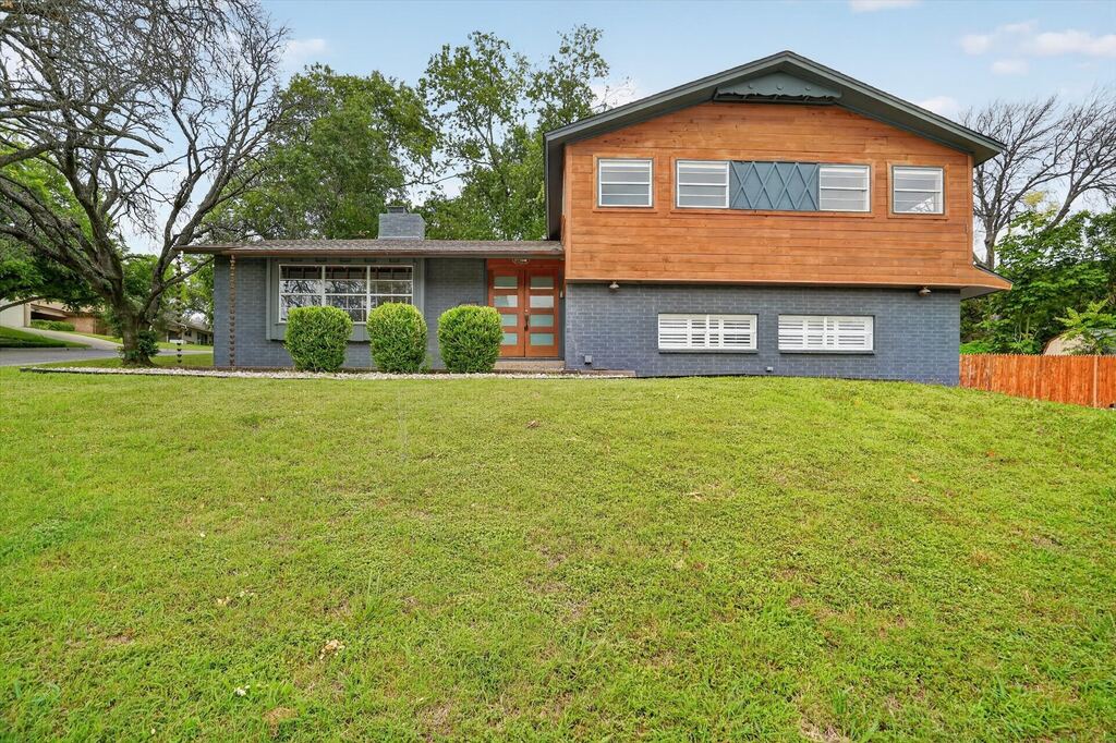 6609 Genoa Road, Fort Worth, TX 76116 — photo 1