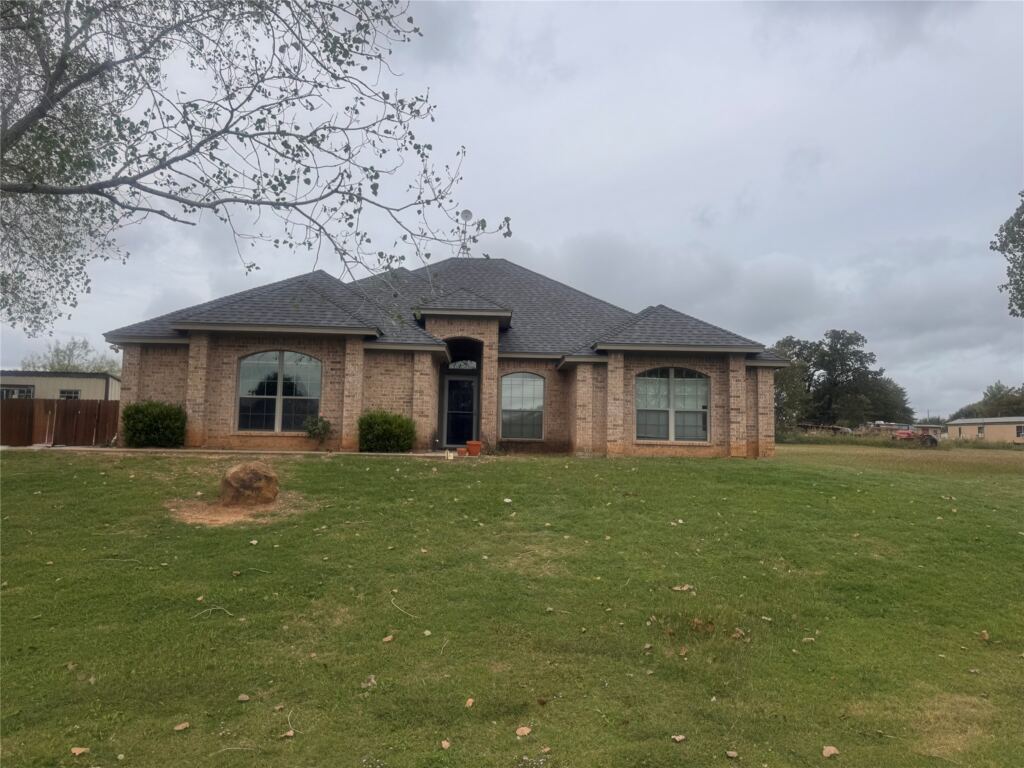 108 Nicole Lane, Weatherford, TX 76087 — photo 1