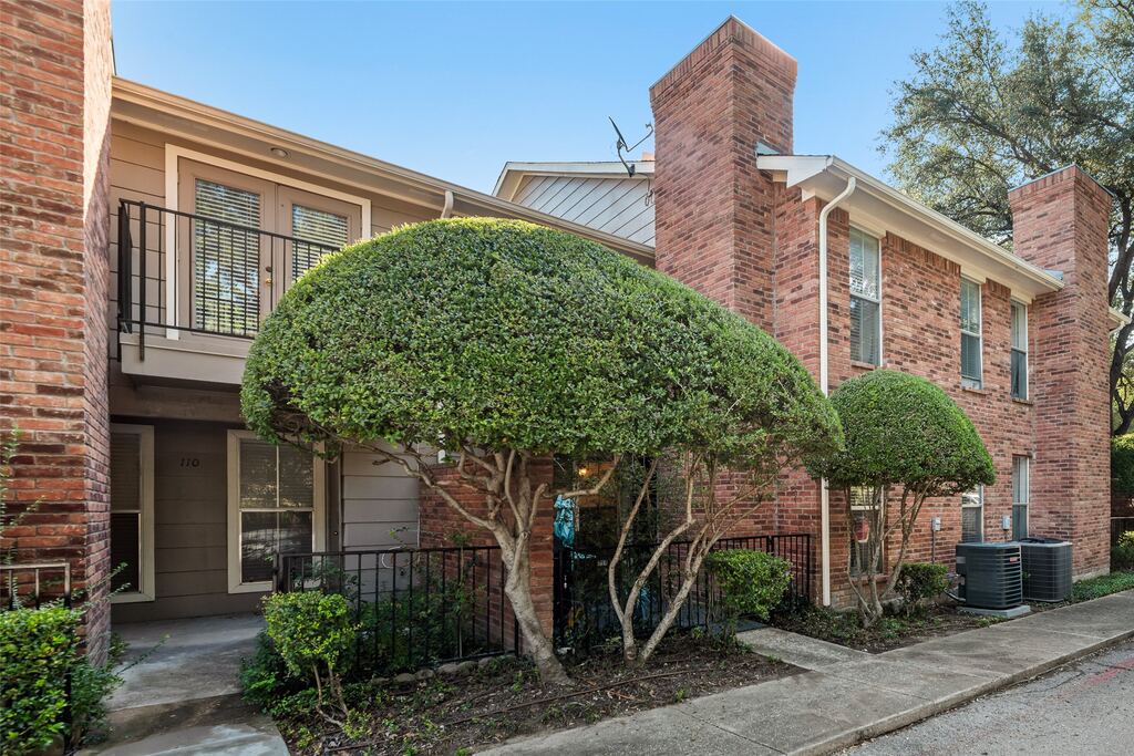 7510 Holly Hill Drive 111, Dallas, TX 75231 — photo 1