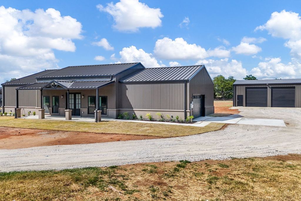 4258 County Road 204, Alvarado, TX 76009 — photo 1