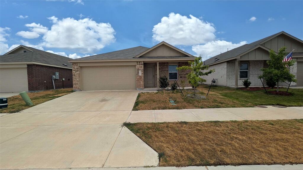 4952 Stonebridge Drive, Ennis, TX 75119 — photo 1