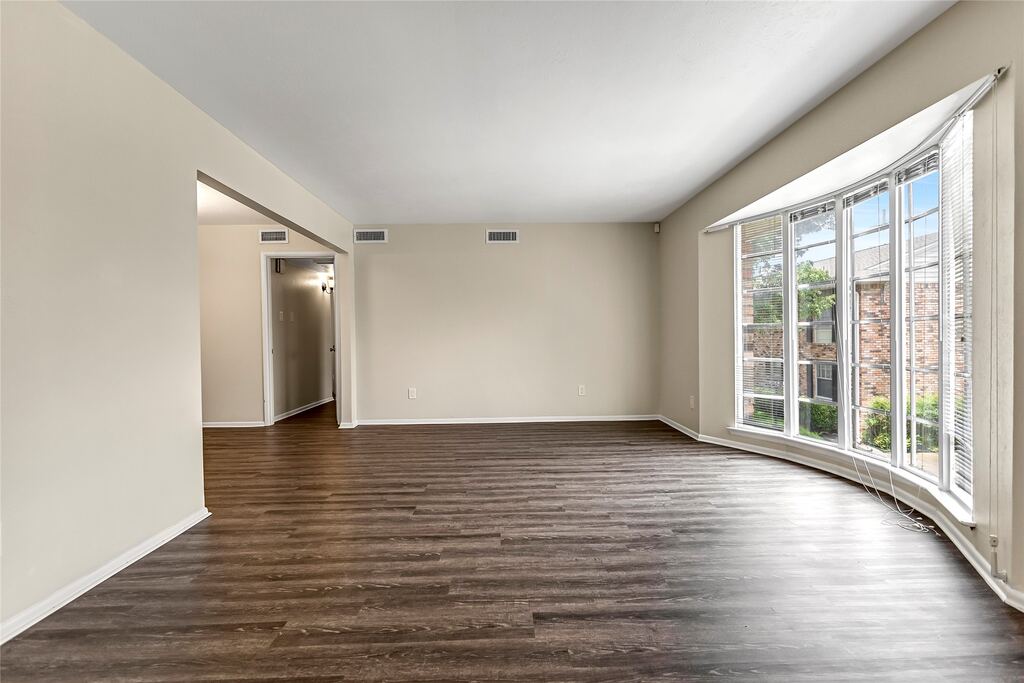 5835 E University Boulevard D, Dallas, TX 75206 — photo 1
