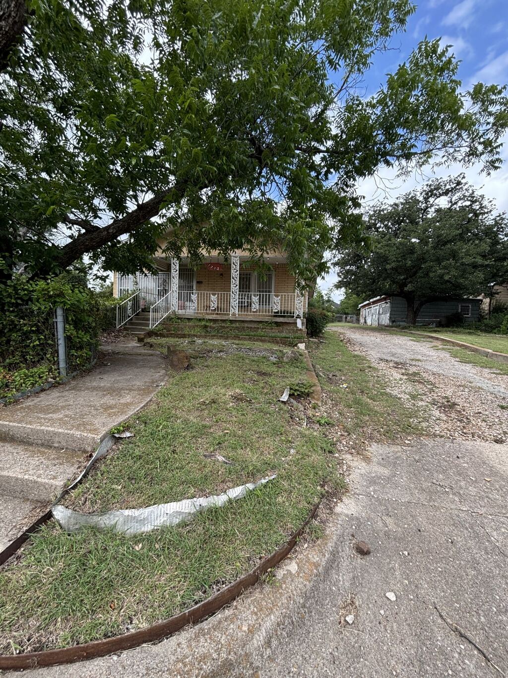 1712 Effie Street, Fort Worth, TX 76105 — photo 1
