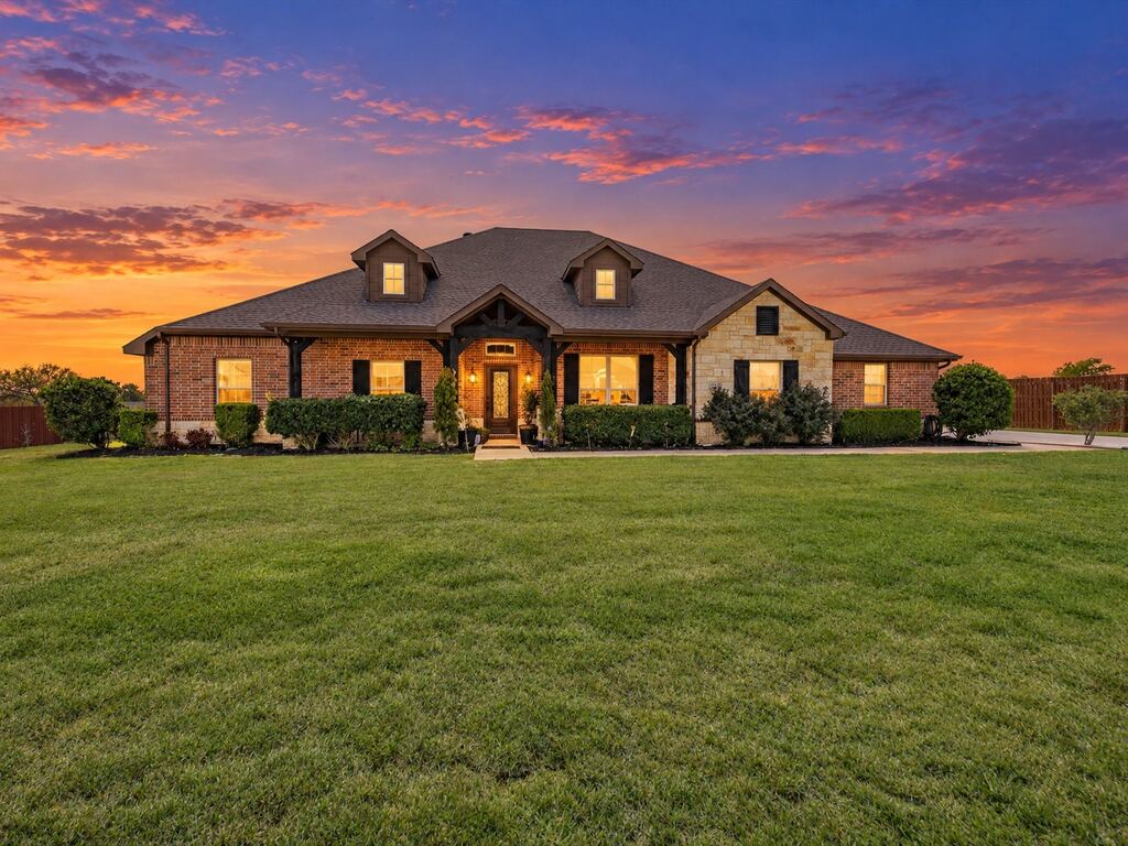 217 Heather Lane, Decatur, TX 76234 — photo 1