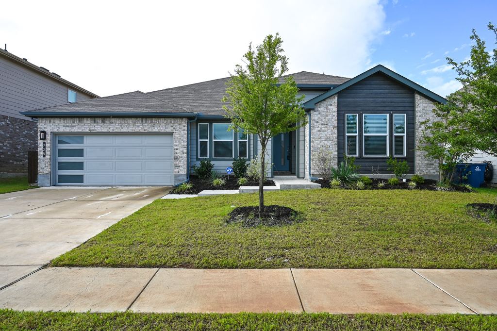 725 Golden Gate Park Road, Alvarado, TX 76009 — photo 1