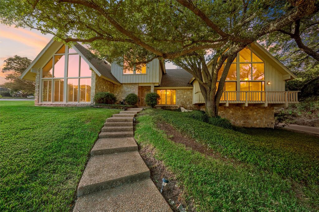 2900 Inverness Drive