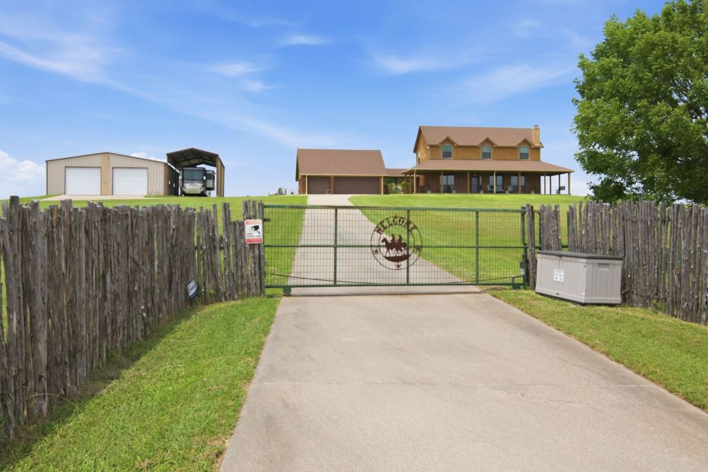 117 John Chisholm Road