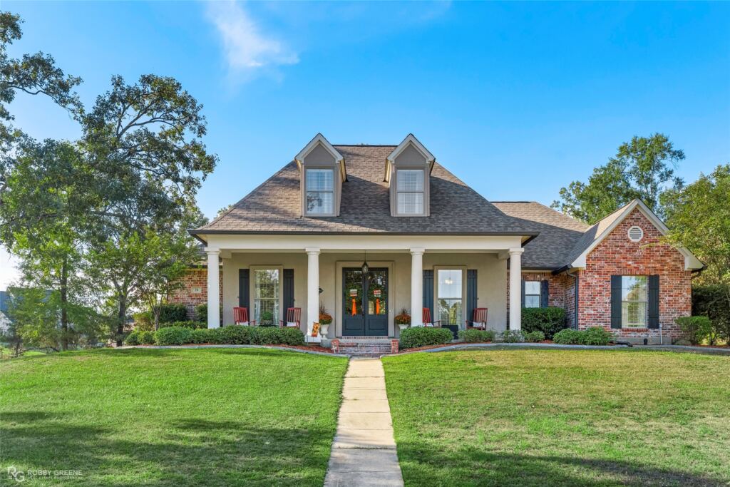 28 Golf Club Drive