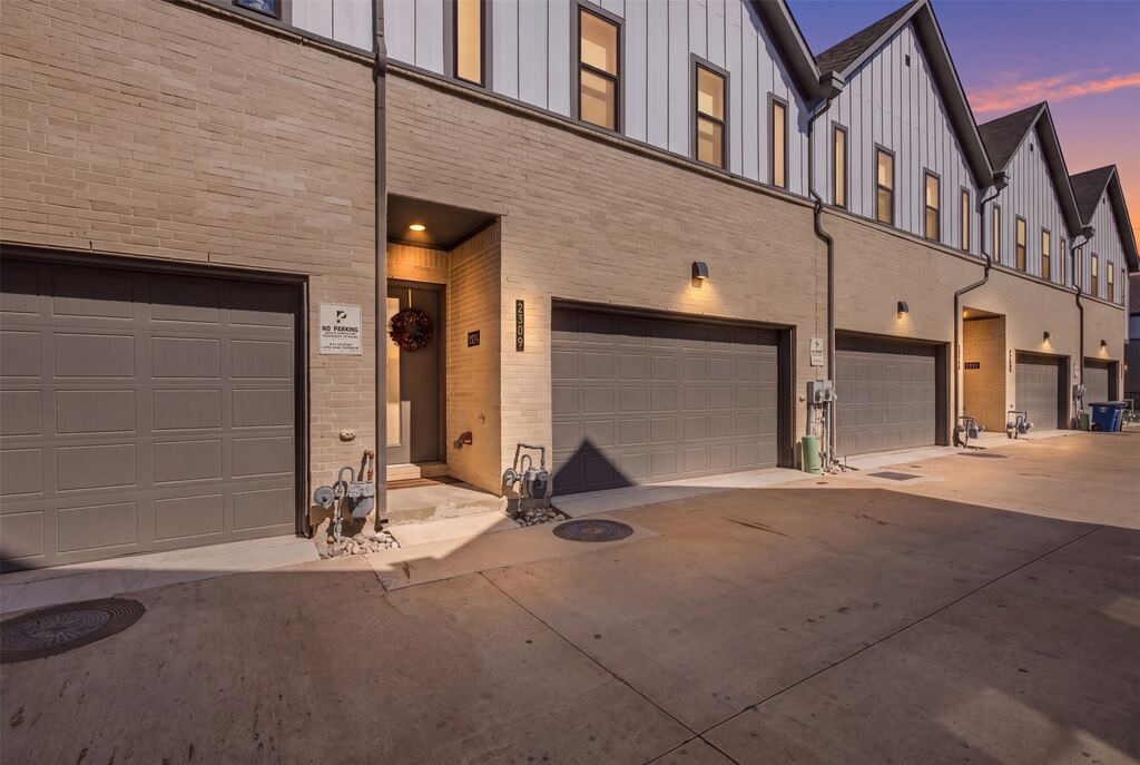 2309 Rook Drive, Dallas, TX 75211 — photo 1