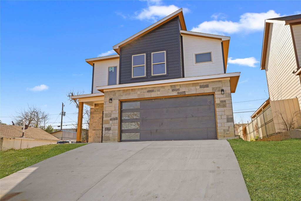 1608 Avenue D, Fort Worth, TX 76104 — photo 1