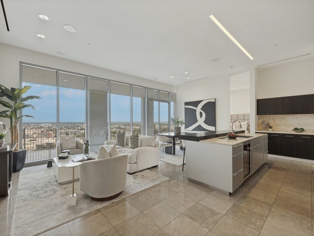 1717 Arts Plaza 1804, Dallas, TX 75201 — photo 1