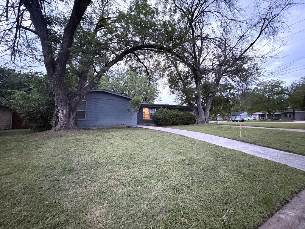 2829 Cecil Drive, Richland Hills, TX 76118 — photo 1