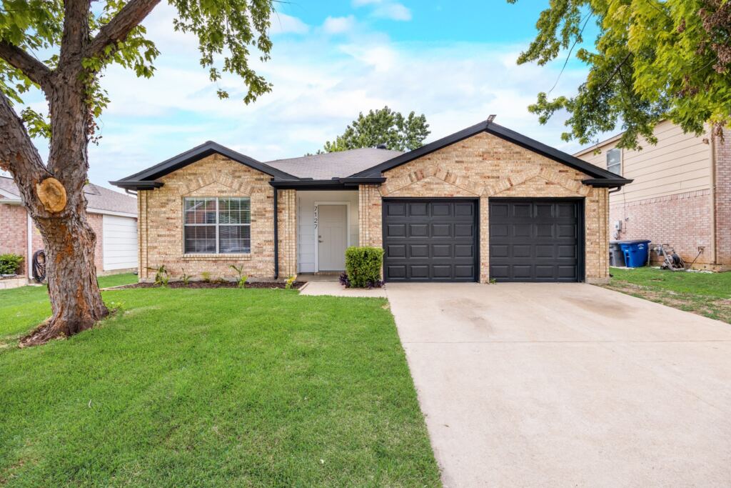 7127 Larkin Drive