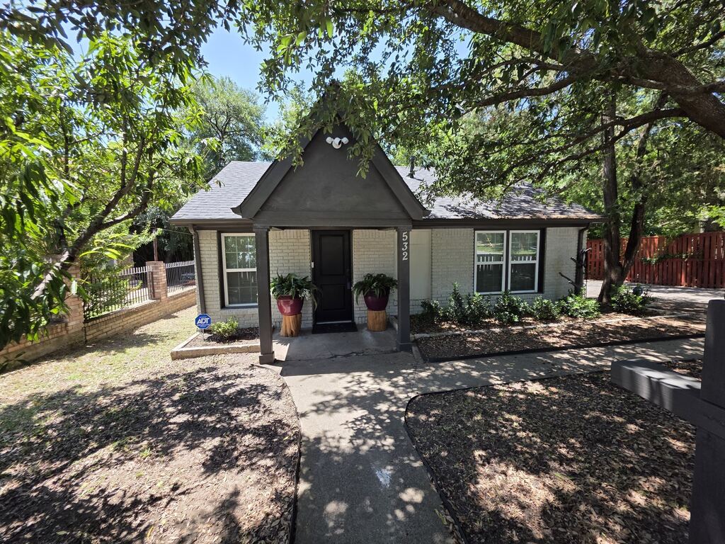 532 Griffith Avenue, Dallas, TX 75208 — photo 1
