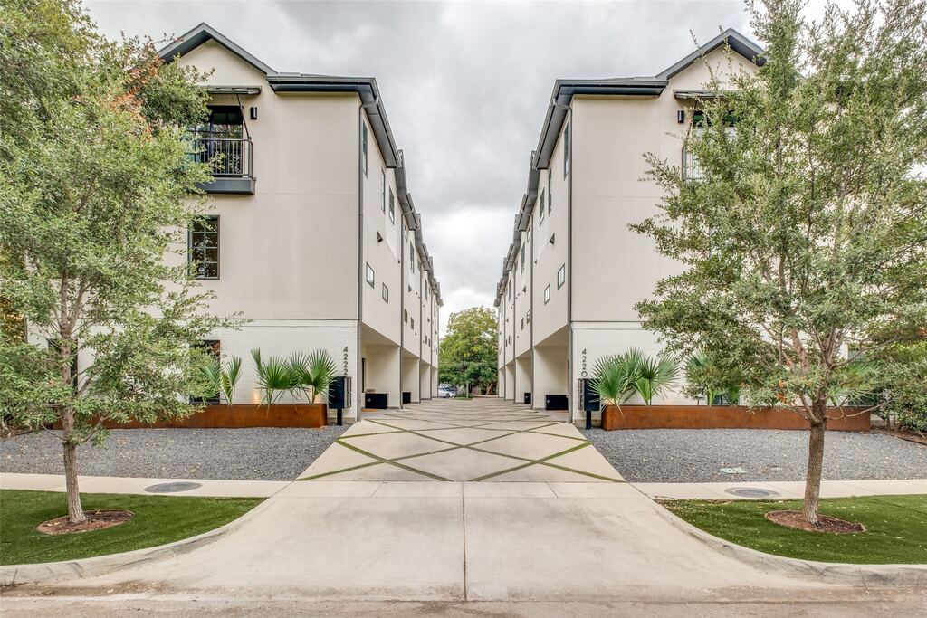 4222 Hawthorne Avenue 102, Dallas, TX 75219 — photo 1