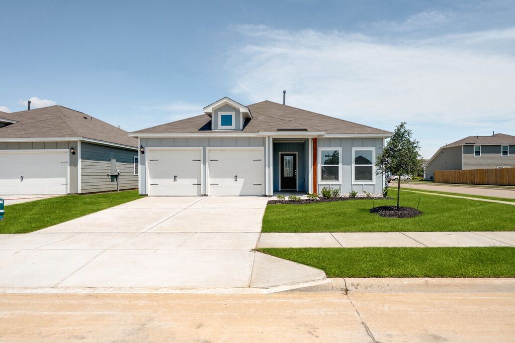 9637 Logan Square Drive, Fort Worth, TX 76140 — photo 1