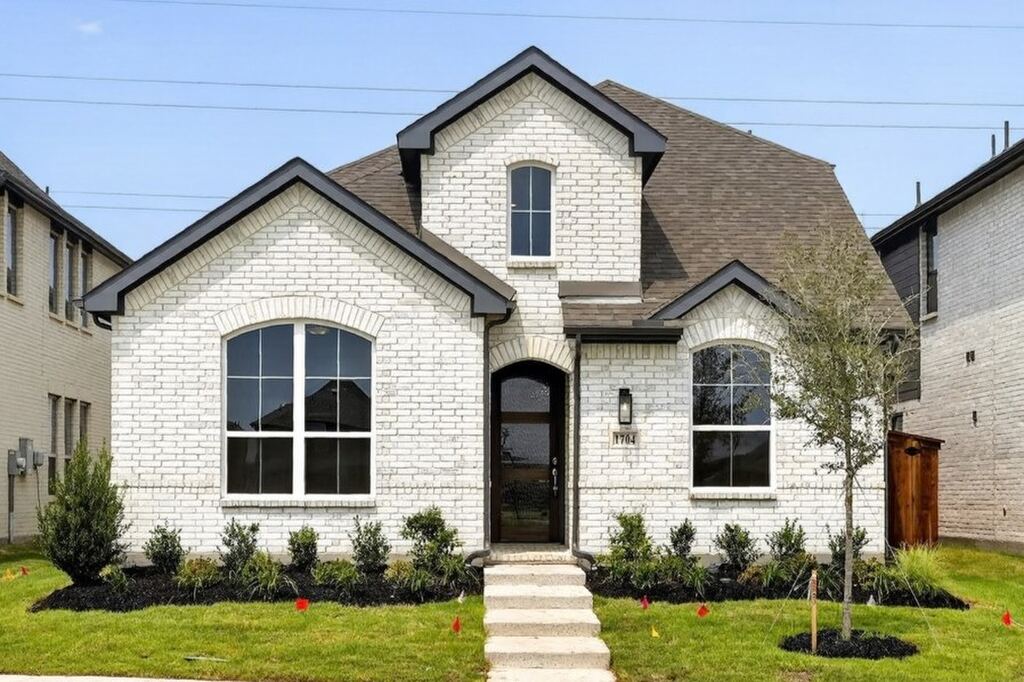 1704 Truro Lane, Fort Worth, TX 76052 — photo 1