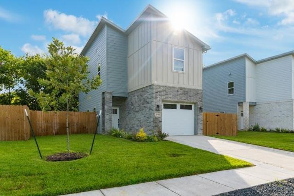 2662 Sutton Street, Dallas, TX 75210 — photo 1