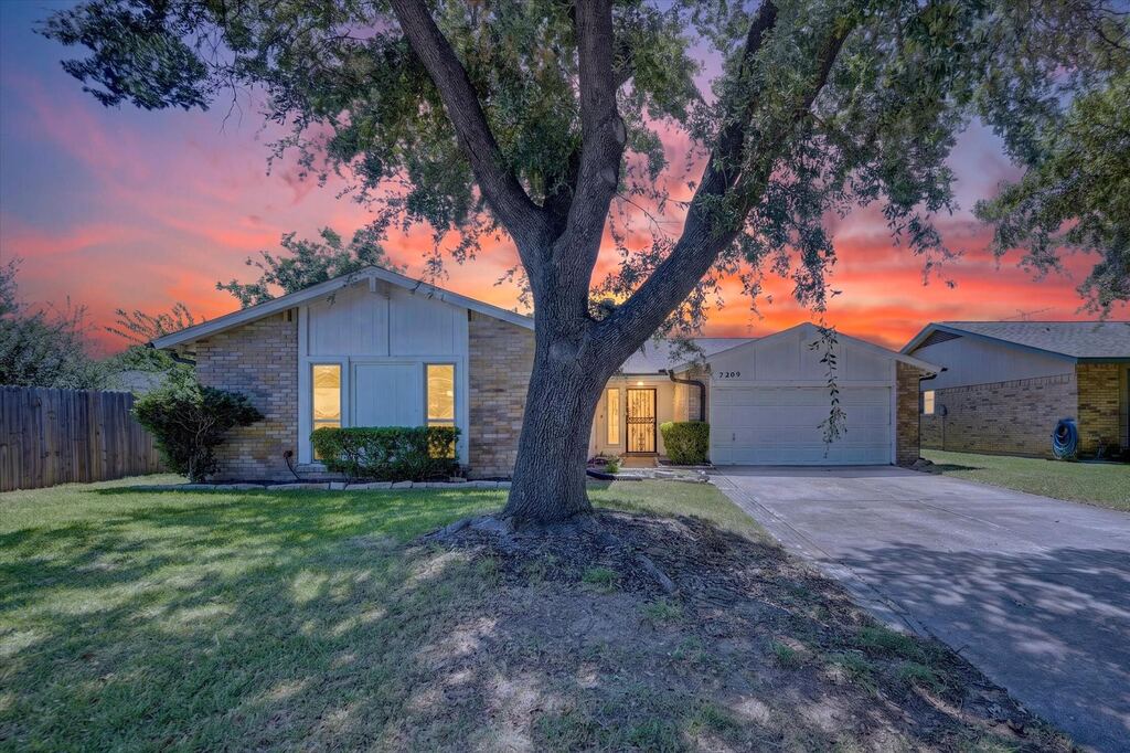 7209 Cleburne Road, Fort Worth, TX 76133 — photo 1