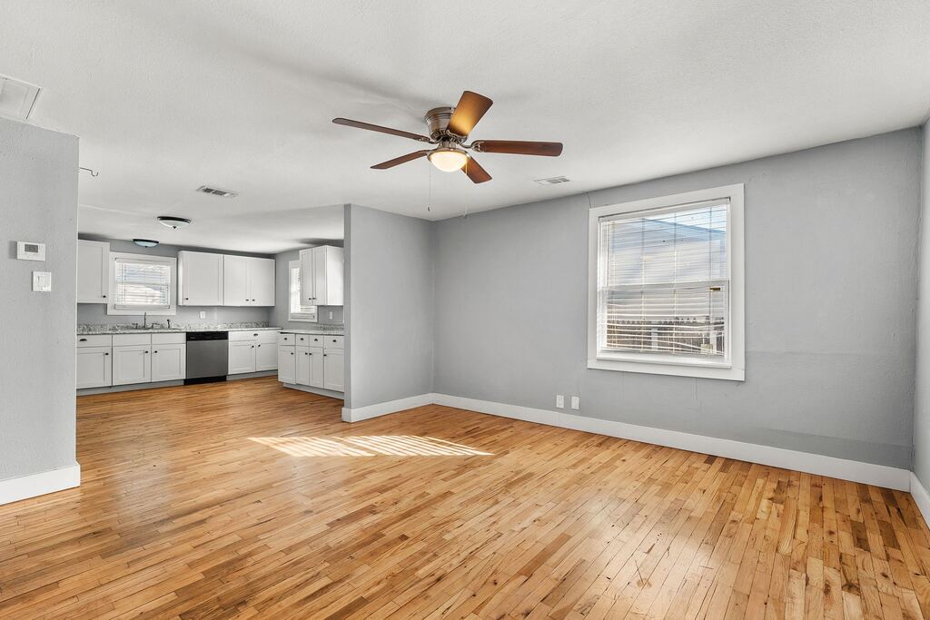 2709 Townsend Drive, Fort Worth, TX 76110 — photo 1