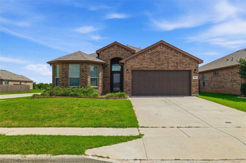 948 Meadow Scape Drive, Fort Worth, TX 76028 — photo 1