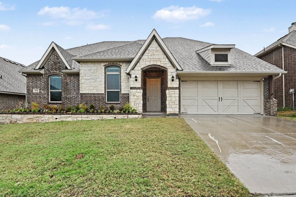 624 Soaring Star Lane, Weatherford, TX 76008 — photo 1