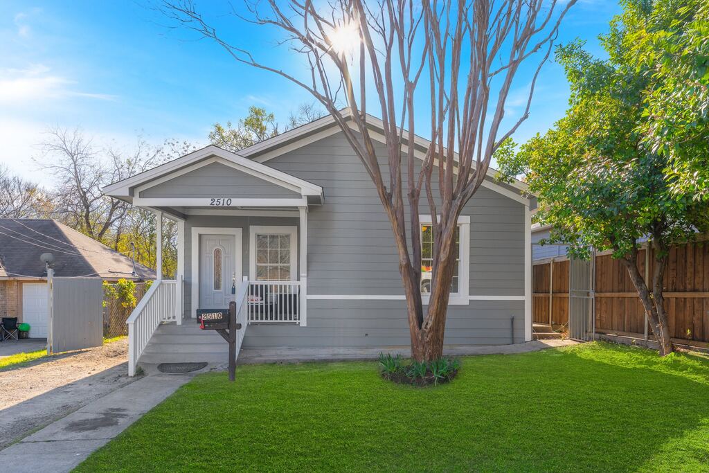 2510 Childs Street, Dallas, TX 75203 — photo 1