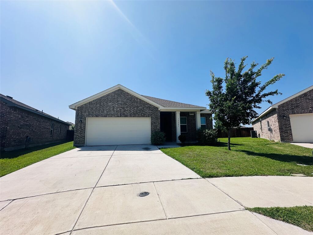 13341 Pine Dunes Drive, Fort Worth, TX 76052 — photo 1