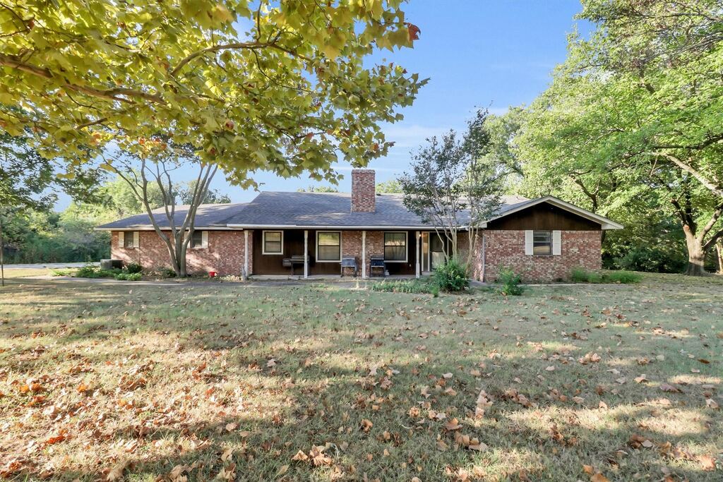 2162 Old Waxahachie Road, Ennis, TX 75119 — photo 1