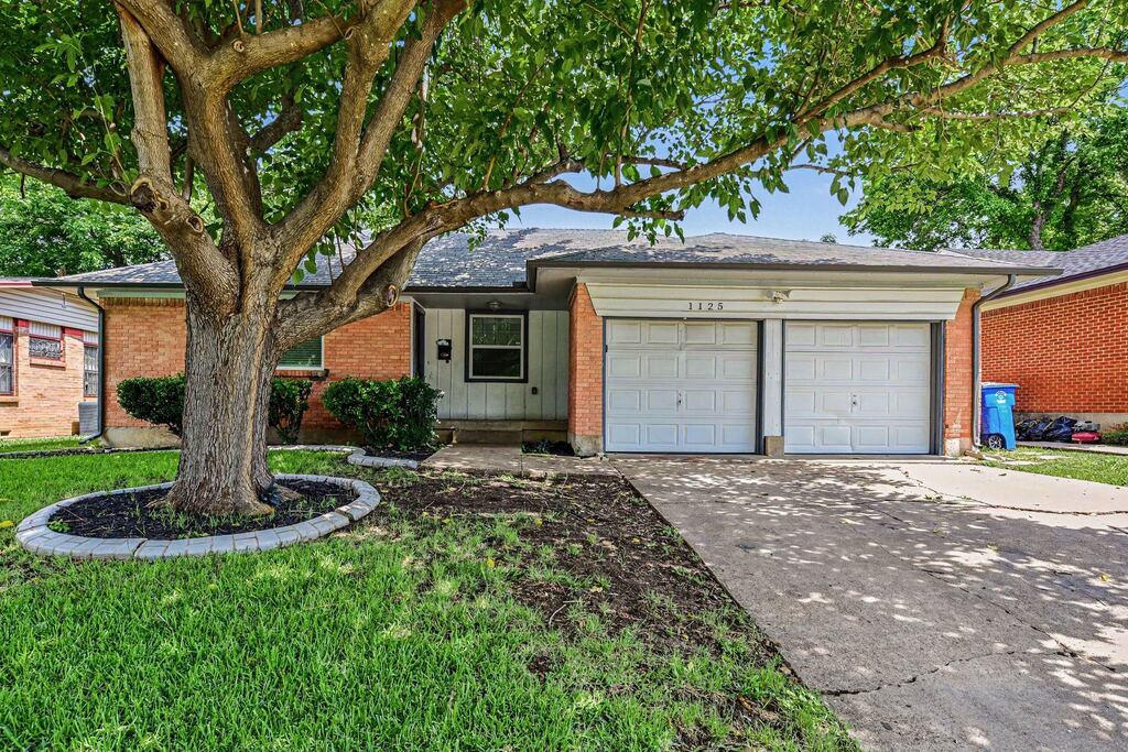 1125 Waweenoc Avenue, Dallas, TX 75216 — photo 1