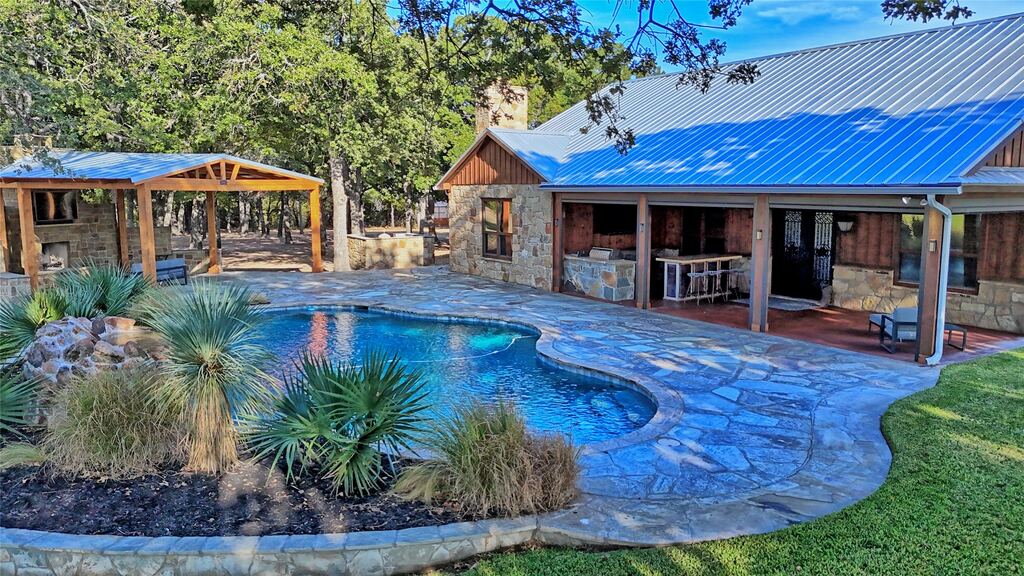423 Brazos Street, Bowie, TX 76230 — photo 1