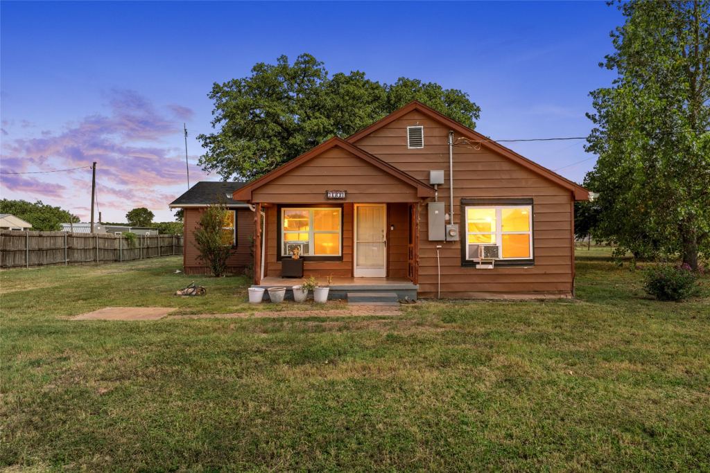 1001 Hamilton Drive, Gholson, TX 76705 — photo 1
