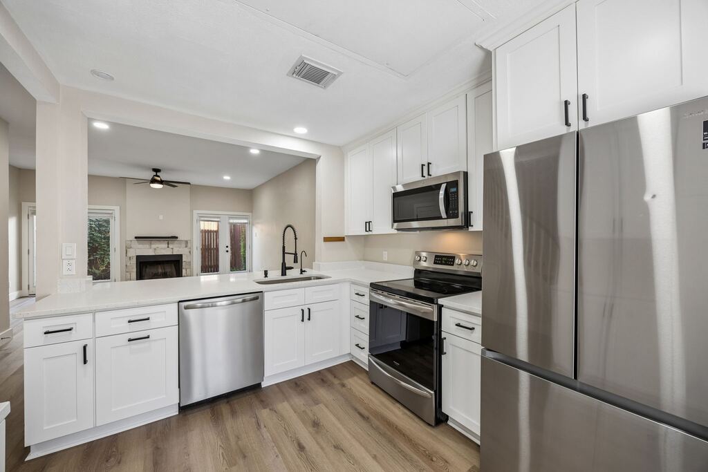 3904 Rawlins Street 116, Dallas, TX 75219 — photo 1