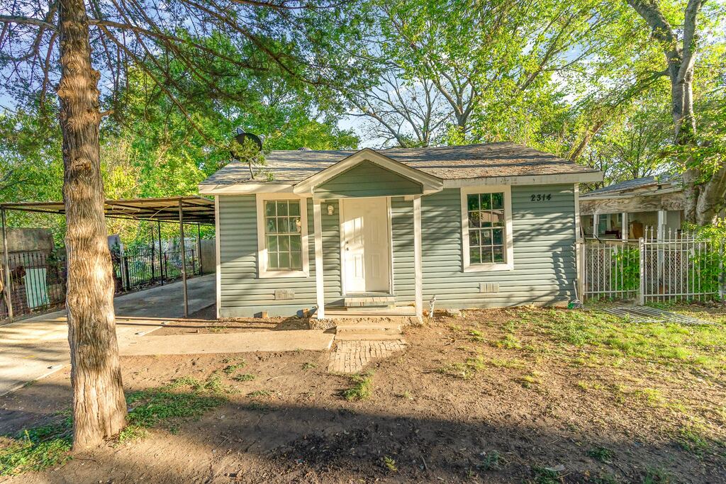 2314 Frank Henderson Jr Drive, Dallas, TX 75216 — photo 1